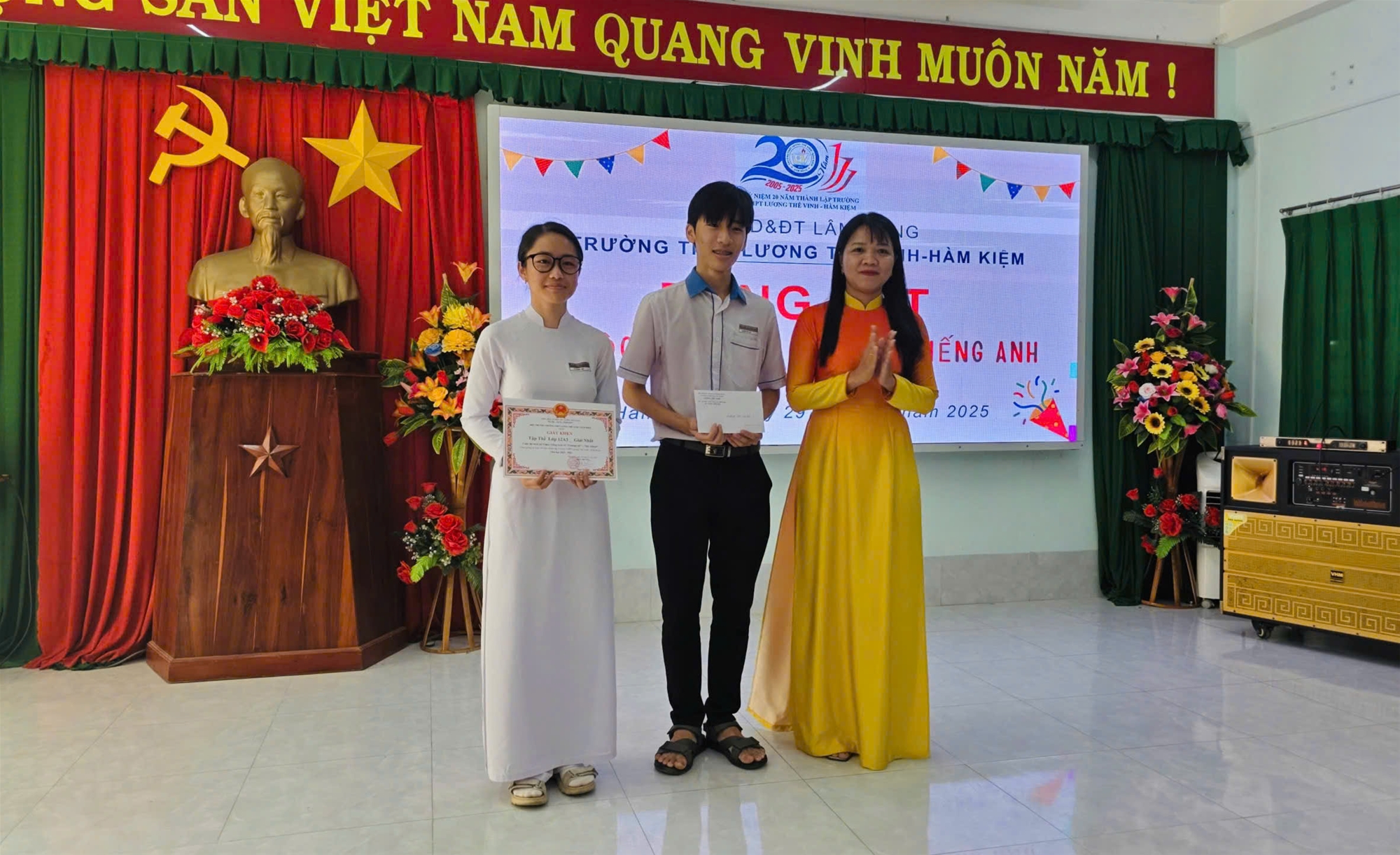 SÔI NỔI CUỘC THI THIẾT KẾ VIDEO TIẾNG ANH “MY SCHOOL” CHÀO MỪNG KỶ NIỆM 20 NĂM THÀNH LẬP TRƯỜNG THPT LƯƠNG THẾ VINH-HÀM KIỆM