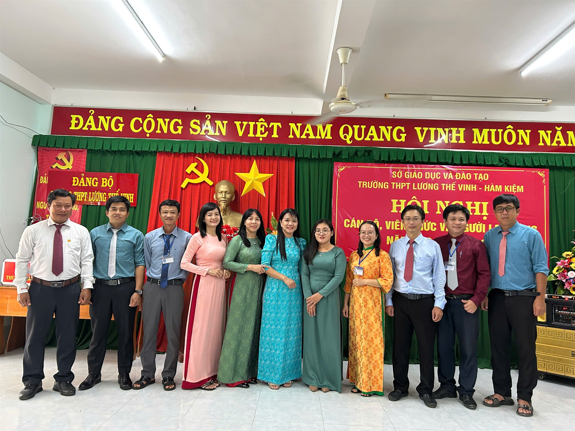 HỘI NGHỊ CÁN BỘ, VIÊN CHỨC VÀ NGƯỜI LAO ĐỘNG NĂM HỌC 2025-2026