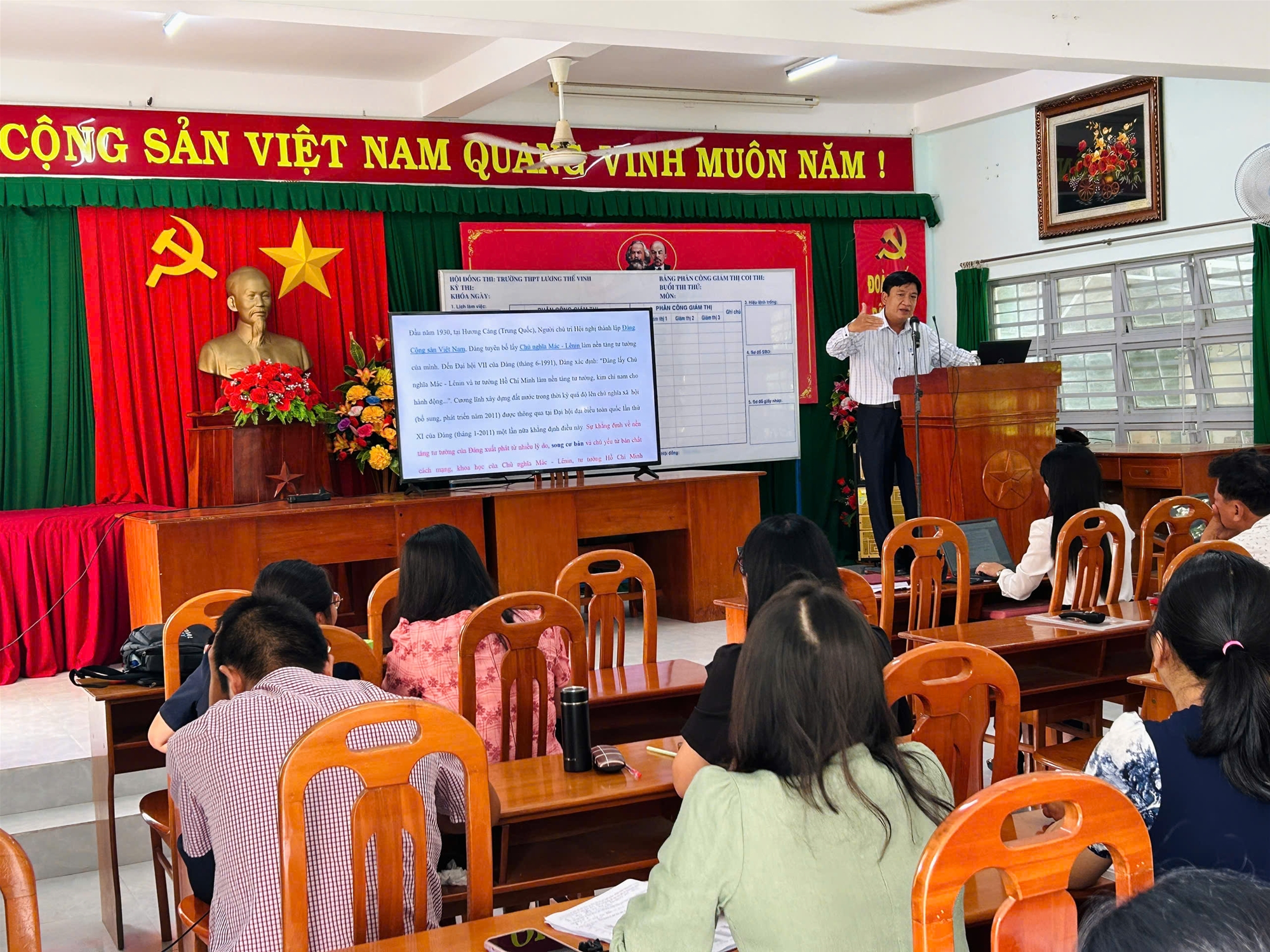 Trường THPT Lương Thế Vinh – Hàm Kiệm  tổ chức bồi dưỡng, tập huấn lý luận chính trị hè năm 2025
